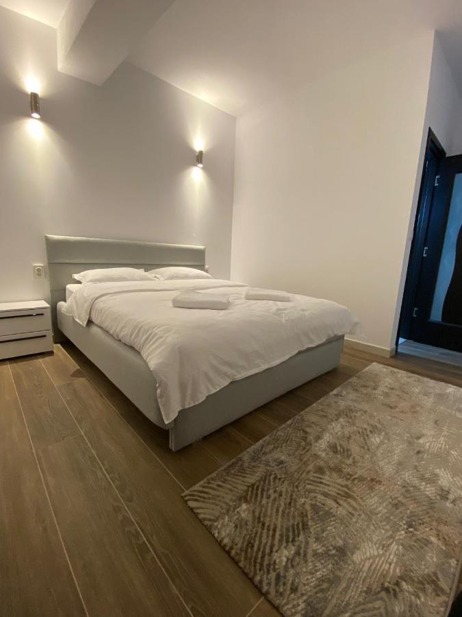 Modern House Hotell Sighetu Marmaţiei Exteriör bild